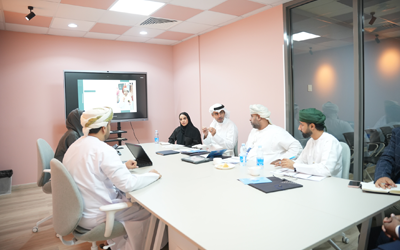 Zubair EDC Partners with Middle East College to Evaluate Student Incubator Projects